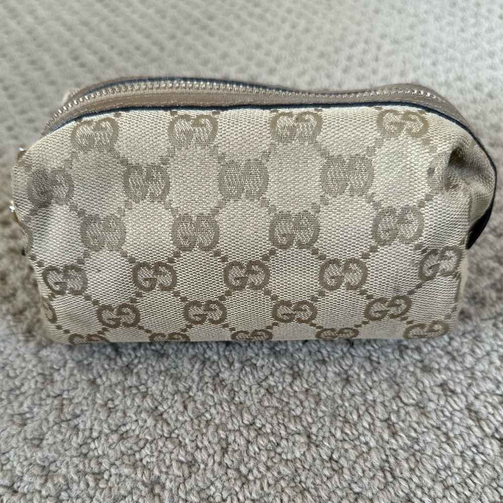 Authentic Y2K Vintage Gucci Brown Logo & Heart Gold Charm Zippered Makeup Bag - Picture 6 of 17